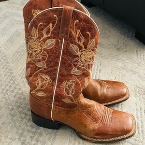 Embroidered Western Cowboy Boots